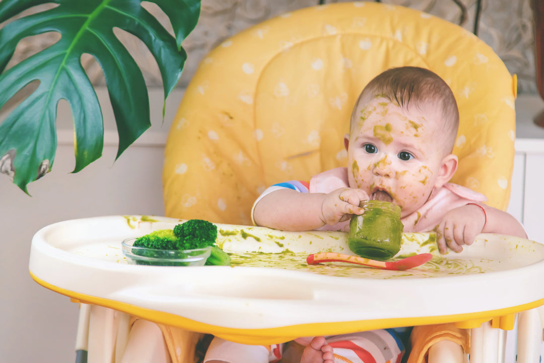Baby-Led Weaning vs. Traditional Weaning: Which Method Is Right for Your Baby?